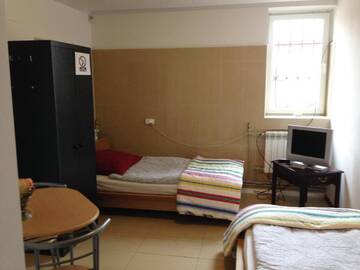 Фото номера Двухместный номер с 1 кроватью Хостелы Green Country Hostel г. Пясечно 9