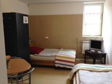 Фото номера Двухместный номер с 1 кроватью Хостелы Green Country Hostel г. Пясечно 10